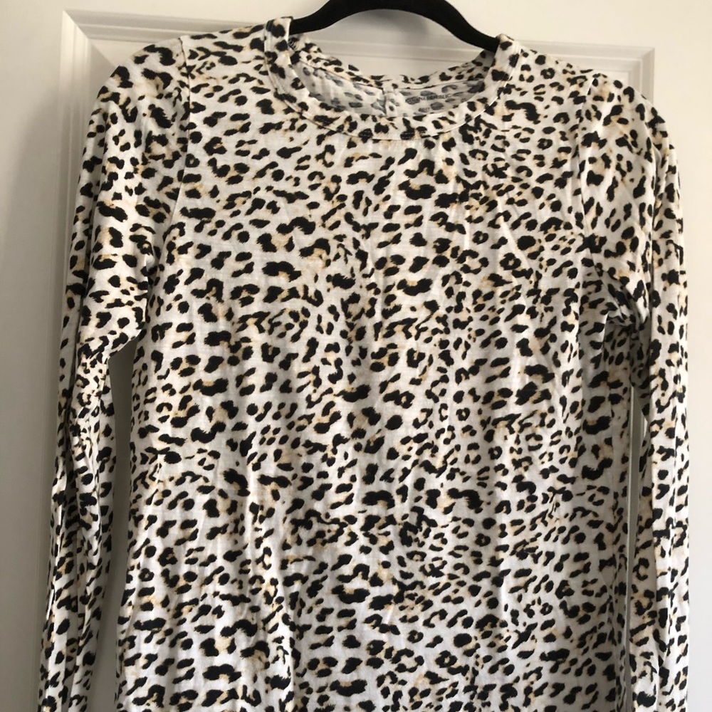 Banana Republic ladies top.